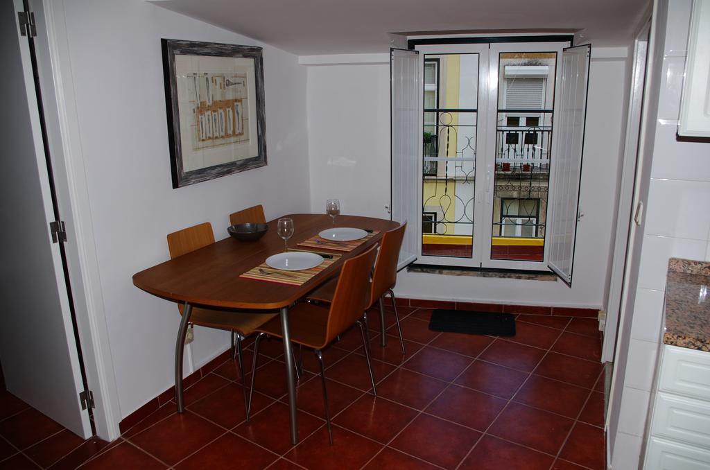 Lisbon Sloped Ceiling Apartment Exterior foto